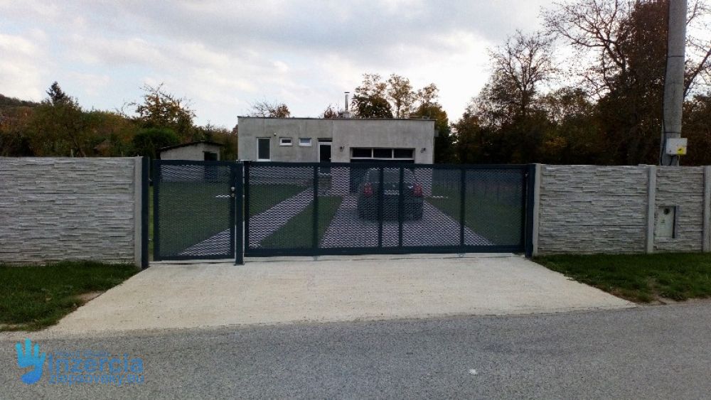Brána posuvná kolajnicová výpln Tahokov výroba plotové dielce ploty